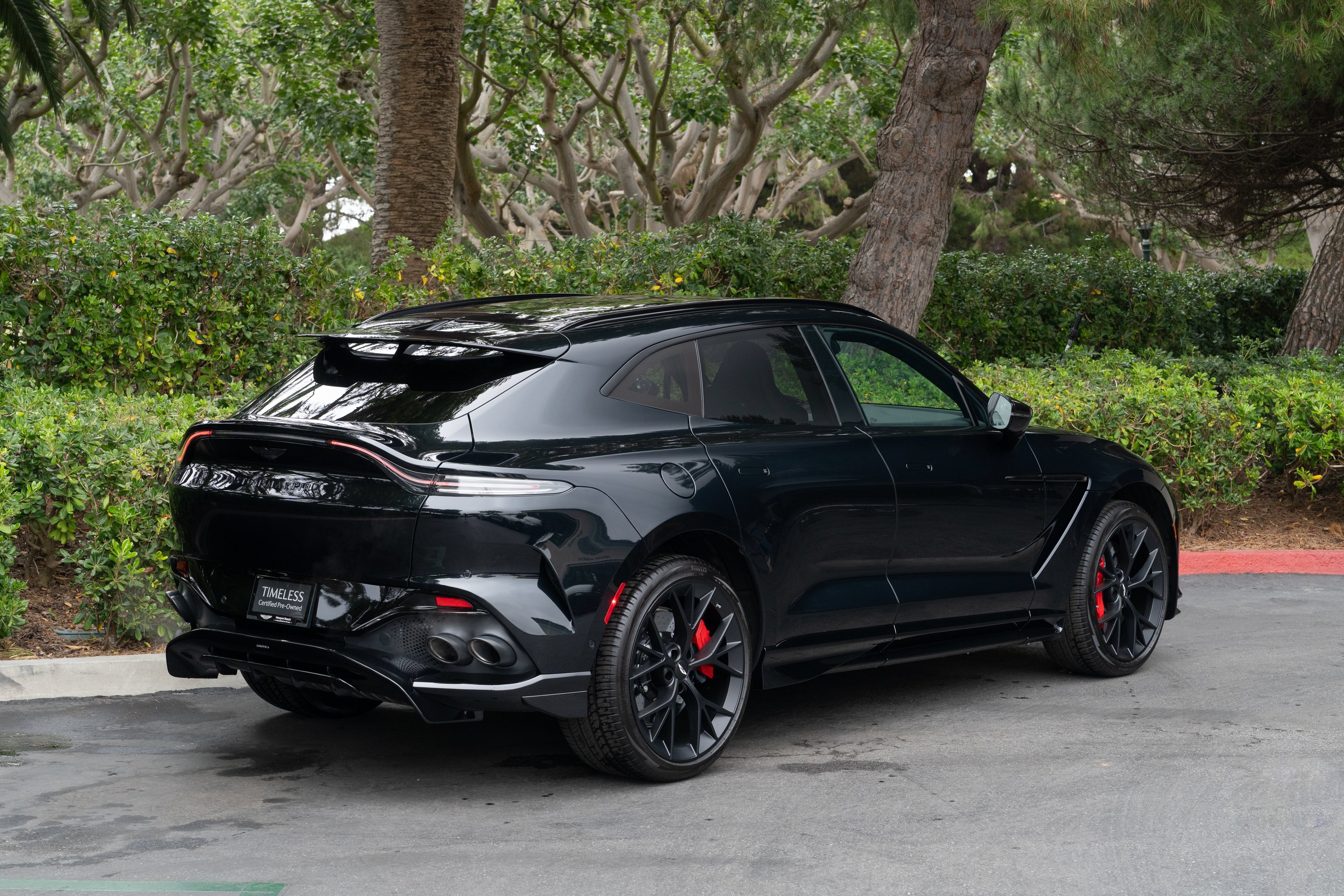 Used 2025 Aston Martin DBX 707 AWD/4WD image 3