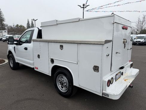 Used 2022 Ford F350 XL w/ Power Equipment Group image 5