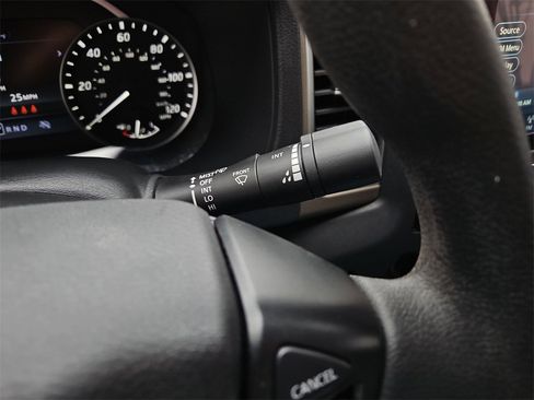 Certified 2024 Nissan Frontier SV image 27