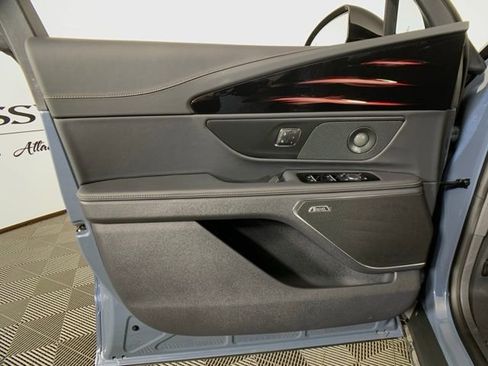 New 2025 Lincoln Nautilus Premier w/ Equipment Group 102A image 32