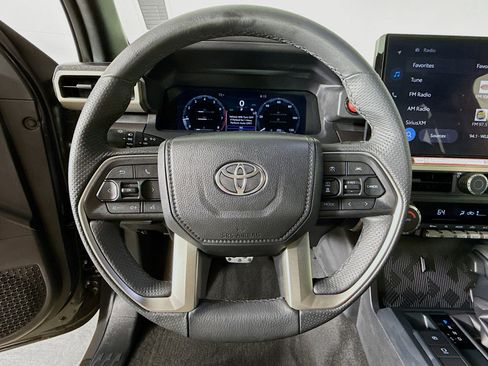 Used 2025 Toyota Tacoma TRD Sport RWD image 11