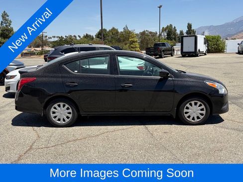 Used 2019 Nissan Versa S Plus FWD image 3