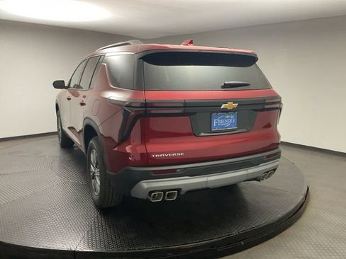 New 2026 Chevrolet Traverse LT w/ LPO, Floor Liner Package image 5