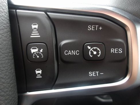 New 2026 RAM 1500 4x4 Crew Cab image 14