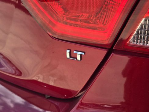 Used 2018 Chevrolet Impala LT w/ LT Convenience Package FWD image 9