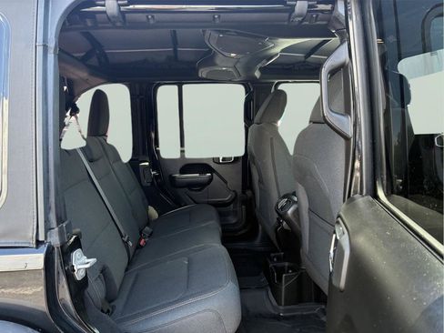 Used 2025 Jeep Wrangler Unlimited Sport AWD/4WD image 10