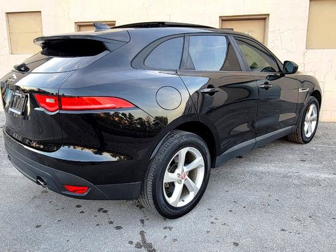 Used 2018 Jaguar F-PACE Premium image 12