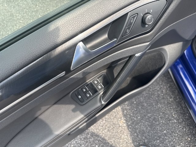 Used 2019 Volkswagen Golf R 4-Door AWD/4WD image 23