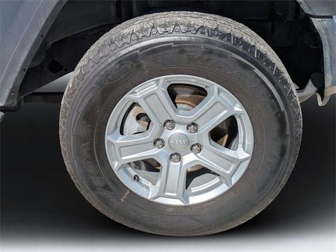 Used 2020 Jeep Wrangler Sport image 10