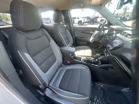 Used 2022 Chevrolet TrailBlazer LT w/ Convenience Package image 28
