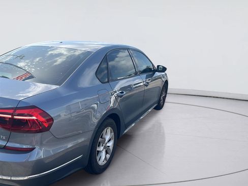 Used 2018 Volkswagen Passat 2.0T S FWD image 4