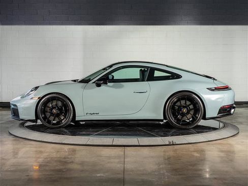 Certified 2025 Porsche 911 Carrera GTS image 2