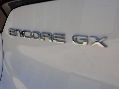 Used 2024 Buick Encore GX Preferred w/ Comfort Package FWD image 8