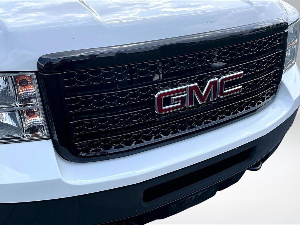 Used 2014 GMC Sierra 2500 SLE w/ SLE Preferred Package AWD/4WD image 28