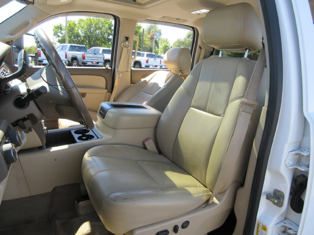Used 2014 GMC Sierra 2500 SLT w/ SLT Convenience Package AWD/4WD image 25