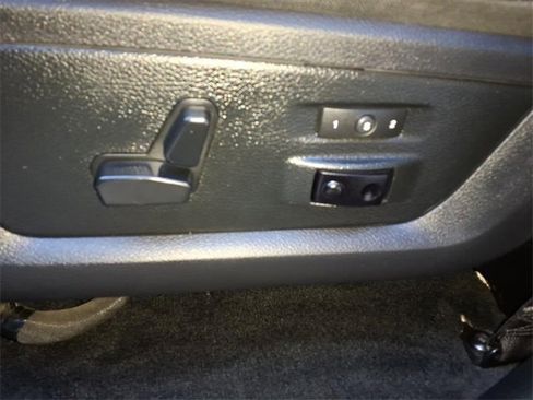 Used 2016 RAM 2500 Laramie w/ Sport Appearance Group image 20