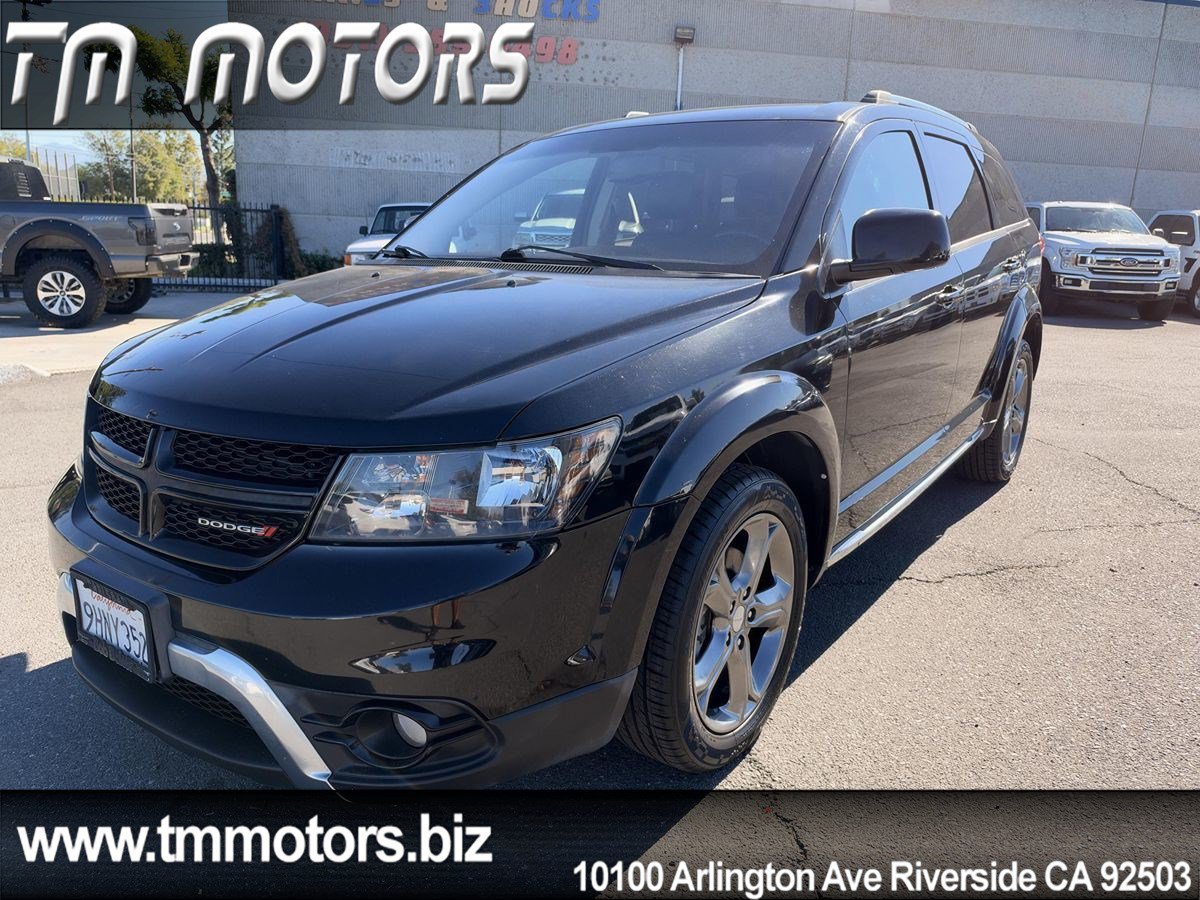 Used 2017 Dodge Journey Crossroad w/ Rear Seat Video Group I FWD image 1