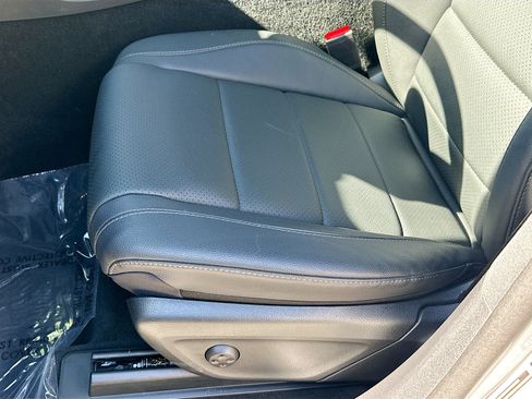 Used 2025 Mercedes-Benz GLE 450 GLE 450 w/ Winter Package image 19