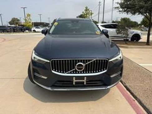 Used 2023 Volvo XC60 B5 Ultimate AWD/4WD image 3