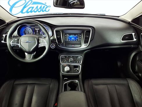 Used 2016 Chrysler 200 Limited w/ Convenience Group image 14