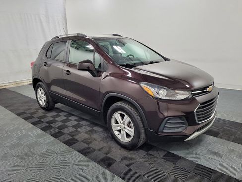 Used 2022 Chevrolet Trax LT w/ Driver Confidence Package AWD/4WD image 11