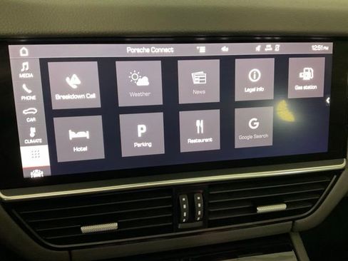 Used 2020 Porsche Cayenne E-Hybrid image 12