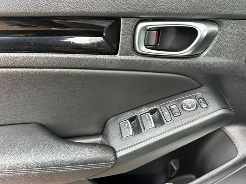 Used 2024 Honda Civic EX-L image 12