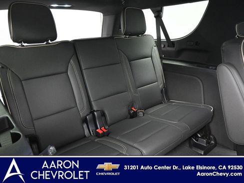 New 2025 Chevrolet Suburban Premier image 21