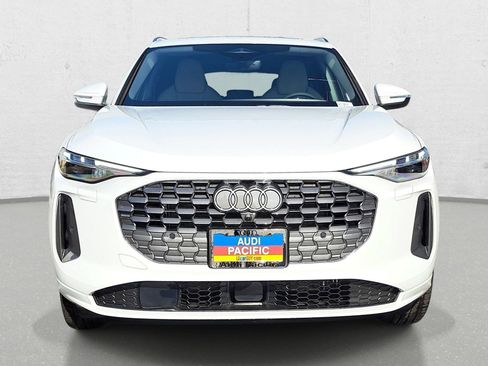 New 2025 Audi Q5 Premium Plus image 2