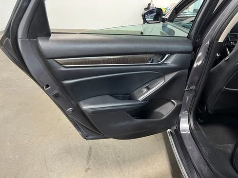 Used 2022 Honda Accord EX-L image 19