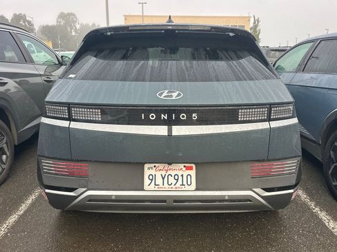 Used 2024 Hyundai Ioniq 5 SEL image 4