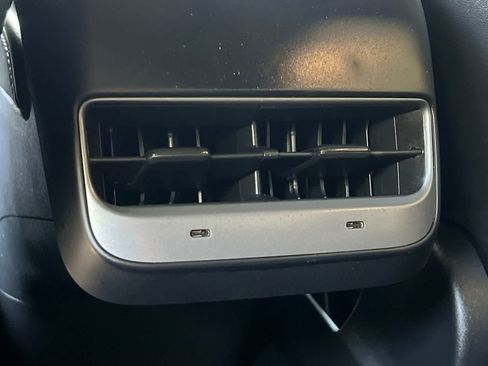 Used 2023 Tesla Model Y Performance AWD/4WD image 15