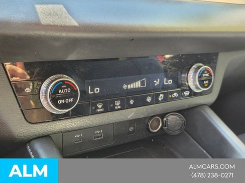 Used 2024 Mitsubishi Outlander SE AWD/4WD image 19