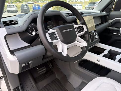 New 2026 Land Rover Defender 110 X-Dynamic SE AWD/4WD image 20