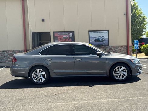 Used 2018 Volkswagen Passat 2.0T SE FWD image 5