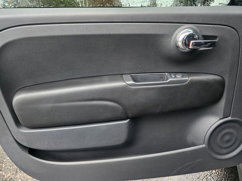 Used 2018 FIAT 500 Lounge image 23