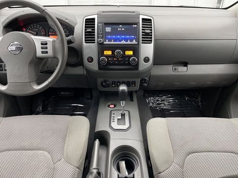 Used 2020 Nissan Frontier SV image 29