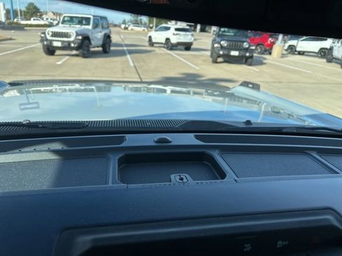 Used 2022 Ford Bronco Outer Banks image 24