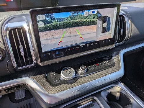 Certified 2025 Ford Expedition Platinum w/ Stealth Performance Package AWD/4WD image 26