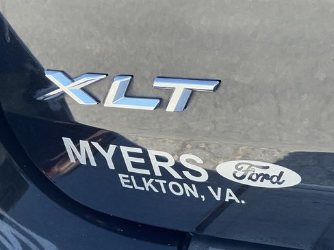 Used 2023 Ford Explorer XLT w/ Equipment Group 202A AWD/4WD image 11