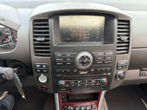 Used 2012 Nissan Pathfinder LE AWD/4WD image 34
