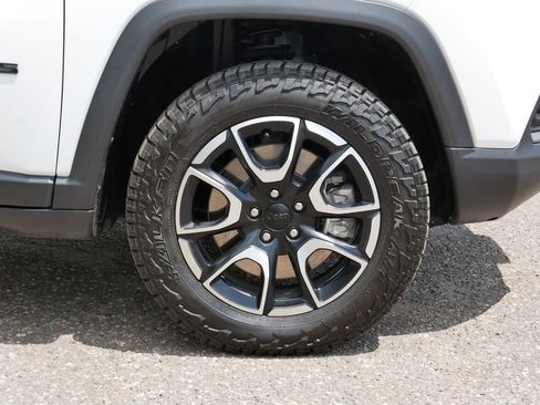 Used 2024 Jeep Compass Trailhawk AWD/4WD image 7
