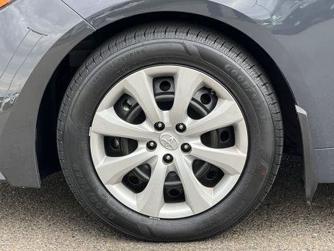 Used 2023 Toyota Corolla LE w/ Carpet Mat Package (TMS) FWD image 28