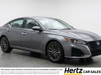Used 2025 Nissan Altima 2.5 SV FWD video 1