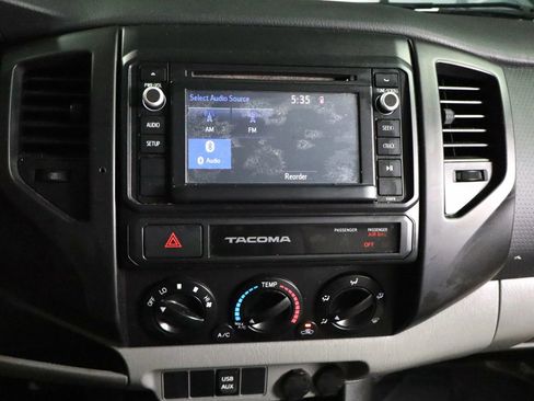 Used 2015 Toyota Tacoma PreRunner w/ Convenience Package image 18