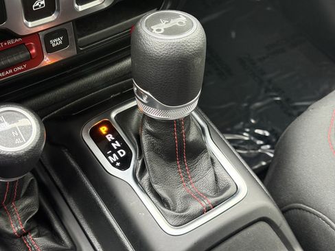 Used 2020 Jeep Wrangler Rubicon w/ Steel Bumper Group image 24