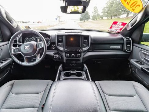 Used 2022 RAM 1500 Big Horn AWD/4WD image 14