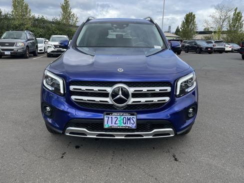 Used 2022 Mercedes-Benz GLB 250 4MATIC w/ Premium Package Lite image 8