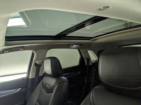 Used 2018 Cadillac XT5 Luxury image 12