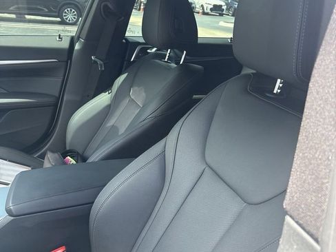 Used 2023 BMW i4 eDrive40 RWD image 5
